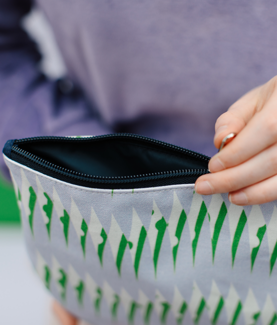 Make Up Pouch - Peas - Green / Purple
