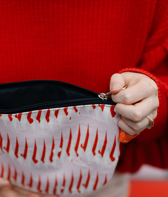 Make Up Pouch - Peas - Pink / Red