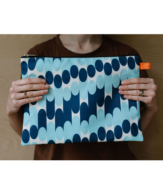 A4 Travel Pouch - Milkky - Blues