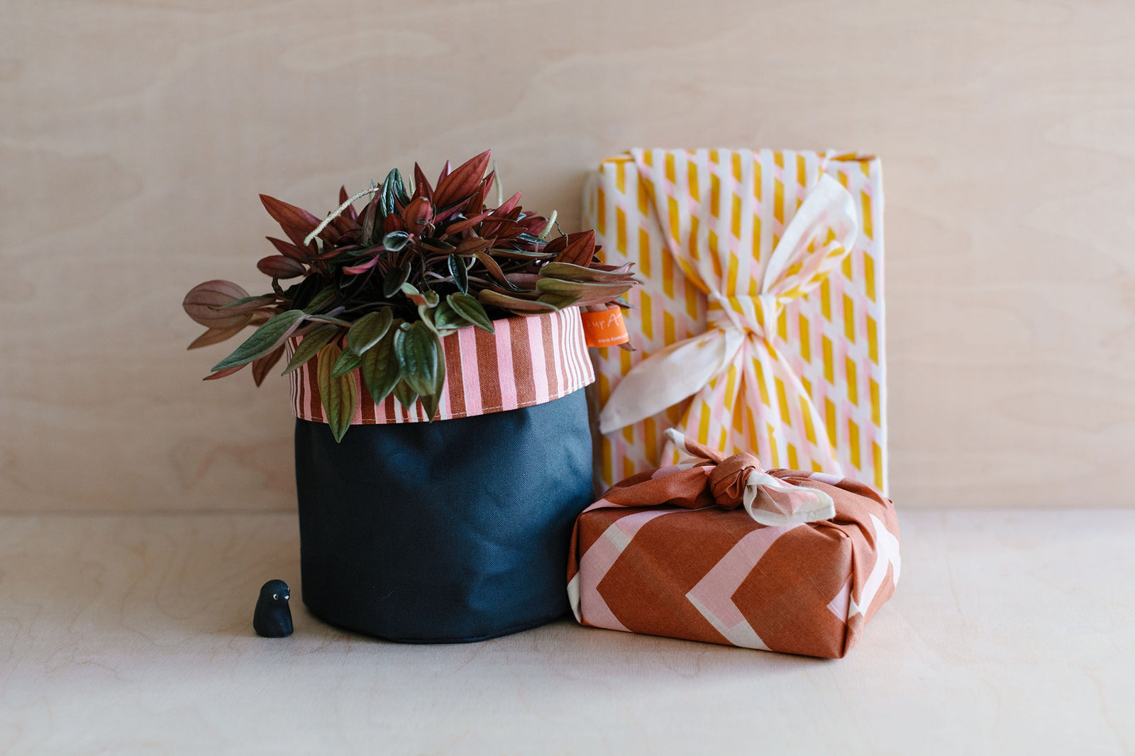 Fabric Storage Pot - Graphite Dry Wax - pink + brown stripe